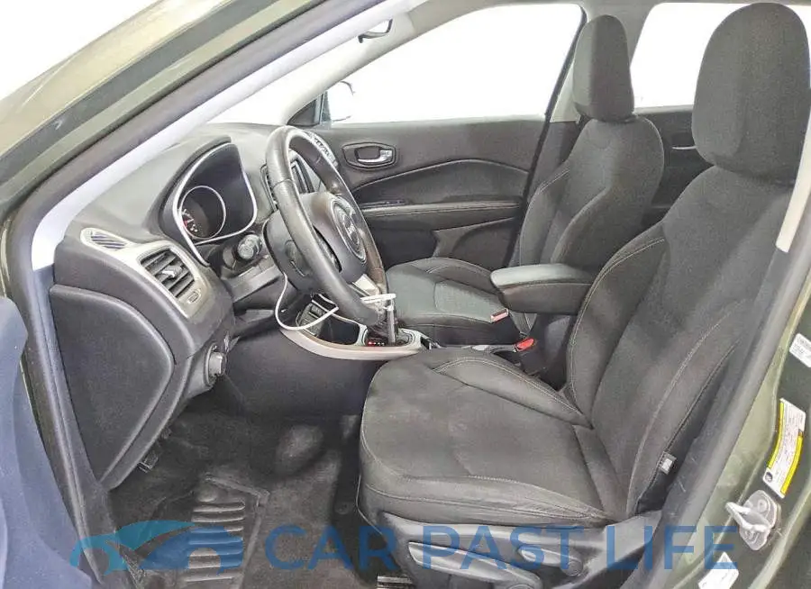 3C4NJCAB8JT204487# 7