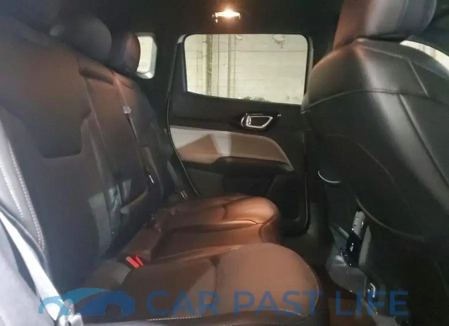 3C4NJDCN8PT506593# 11