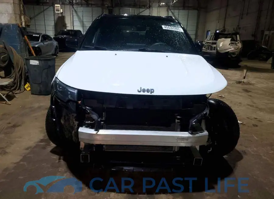 3C4NJDCN8PT506593# 5
