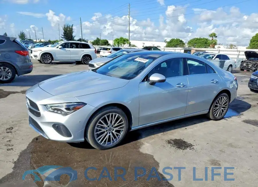 W1K5J4HB0SN525619# 1