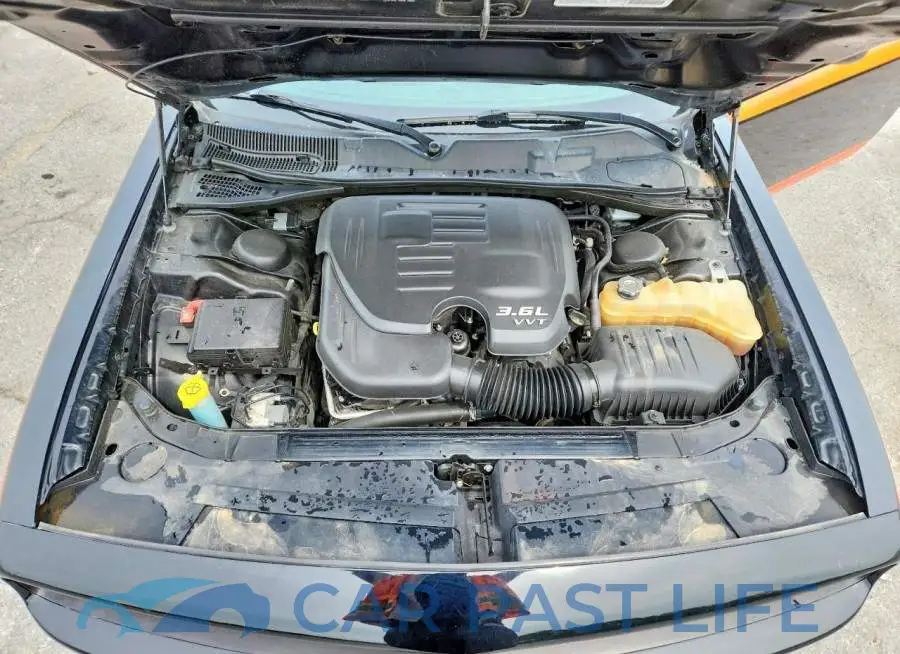 2C3CDZAG4JH226903# 11