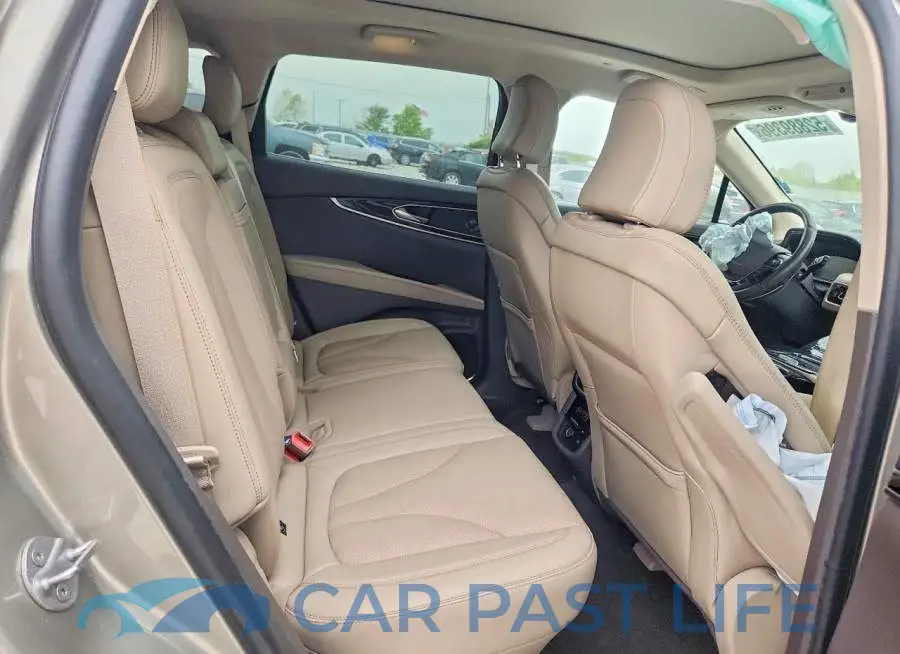 2LMPJ8KP9PBL21029# 11