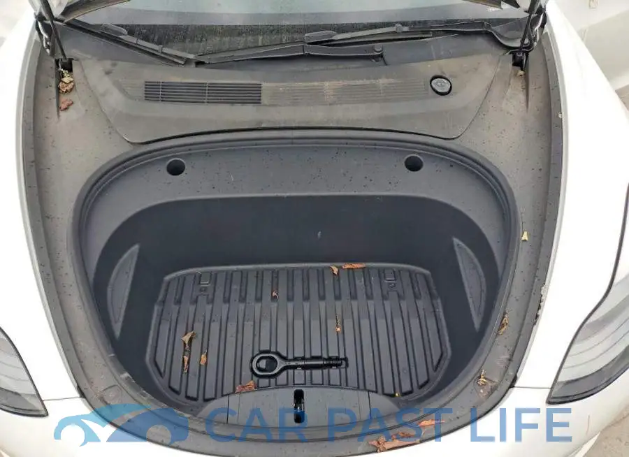 5YJ3E1EA3PF577008# 11