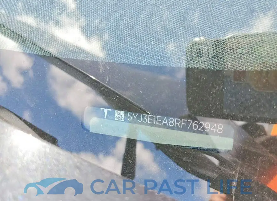 5YJ3E1EA8RF762948# 12