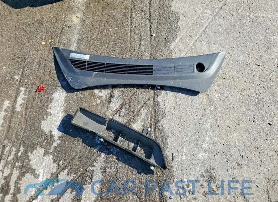5YJ3E1EAXJF028137# 12
