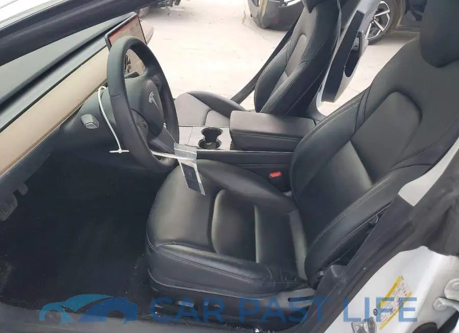 5YJ3E1EAXLF613058# 7