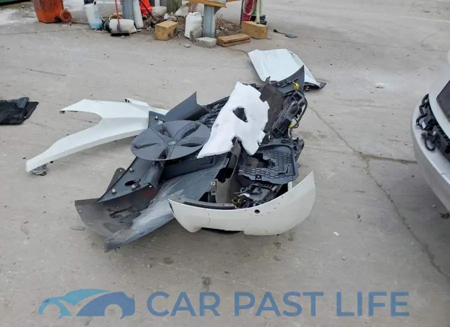 5YJ3E1EAXLF613058# 12