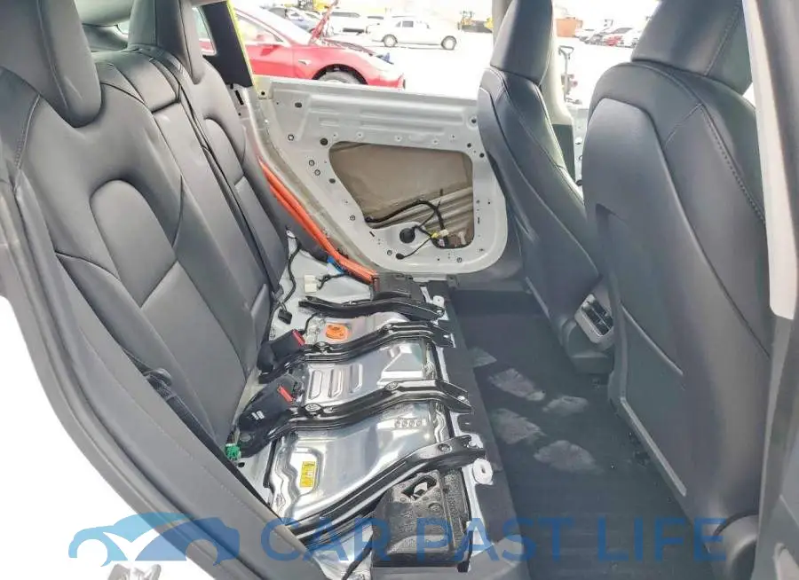 5YJ3E1EAXPF573862# 10