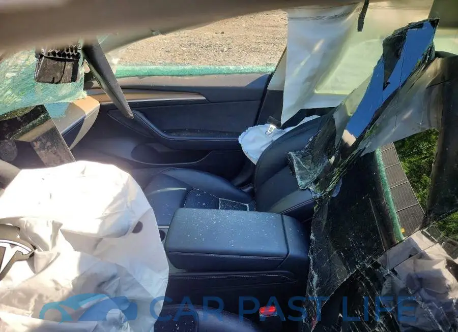 5YJ3E1EB9NF334468# 7