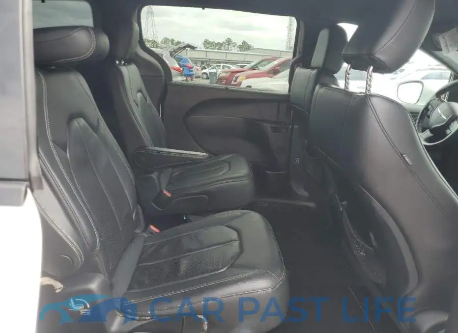 2C4RC1BG4KR593921# 11