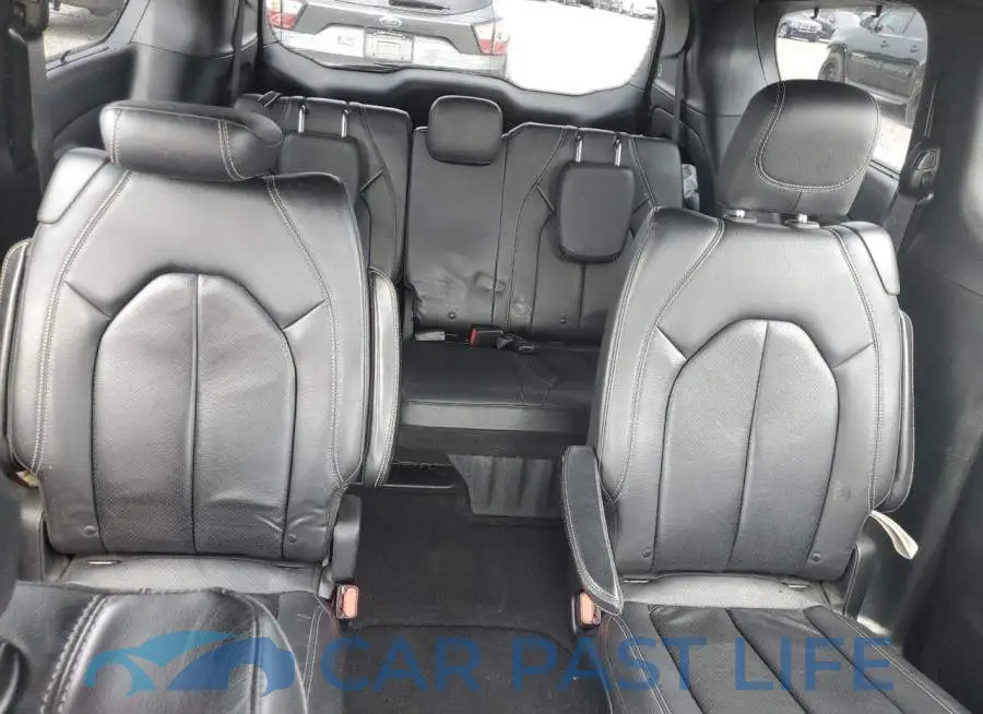 2C4RC1BG4KR593921# 10