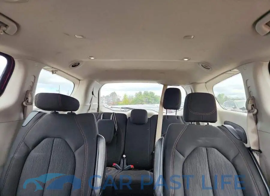 2C4RC1DG0KR635787# 10
