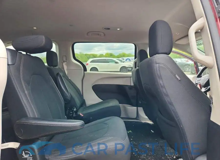 2C4RC1DG0KR635787# 11