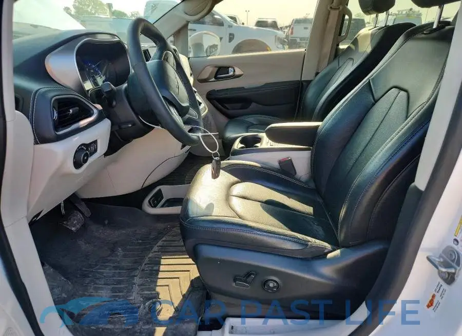 2C4RC3BG9NR183972# 7