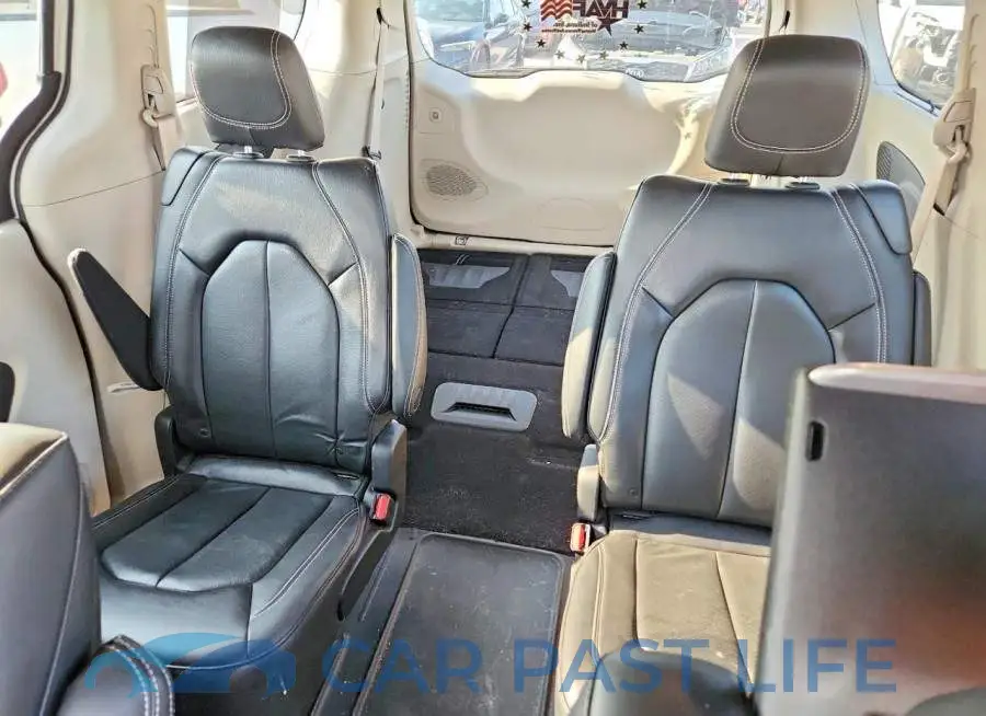 2C4RC3BG9NR183972# 10