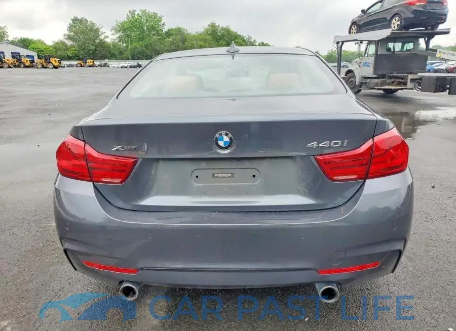 WBA4W9C51JAF93889# 6