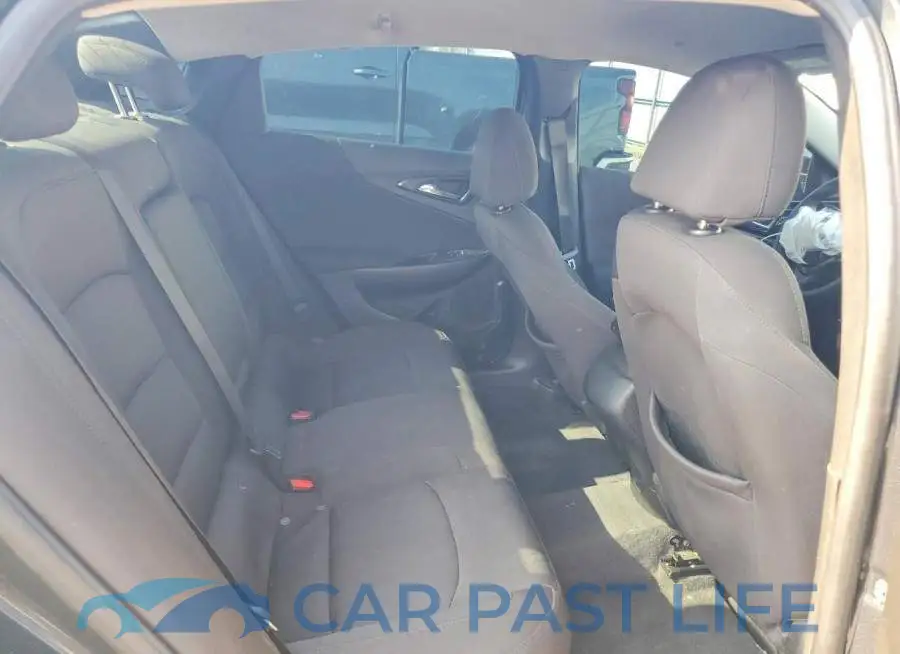 1G1ZB5ST9JF233551# 10