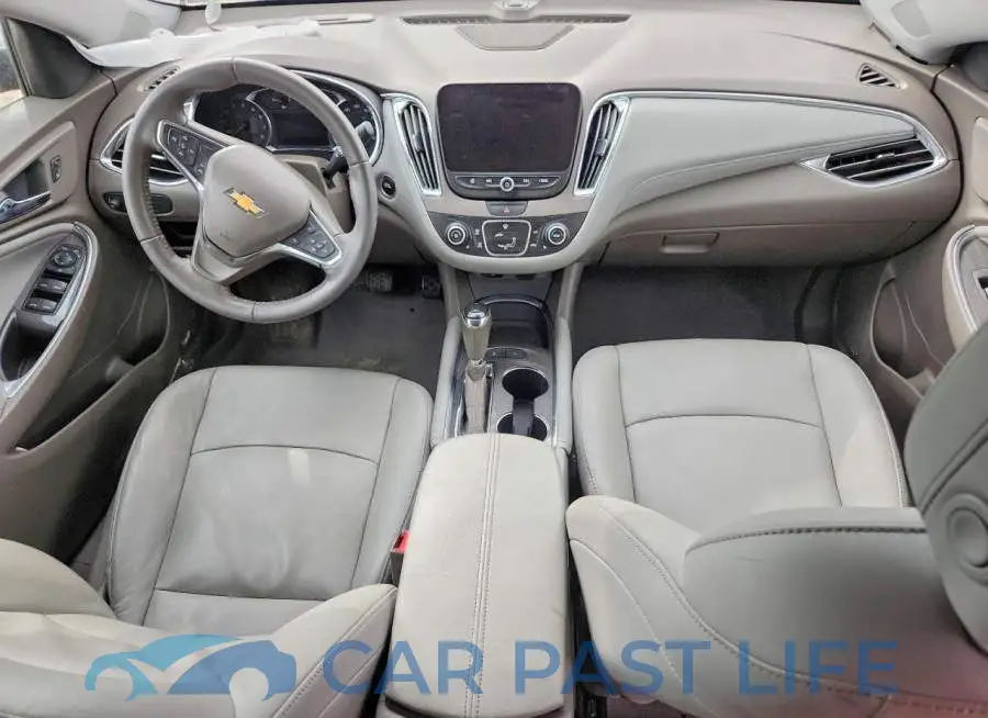 1G1ZD5ST1JF101832# 8