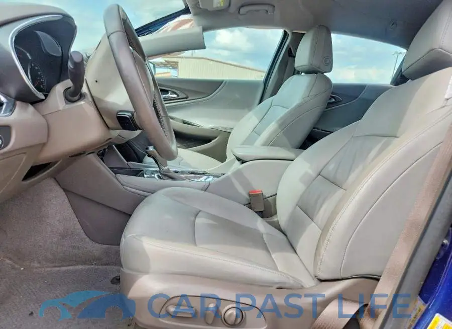 1G1ZD5ST1JF101832# 7