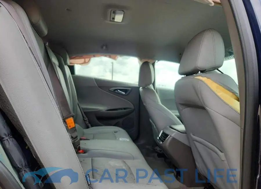 1G1ZD5ST1JF101832# 10