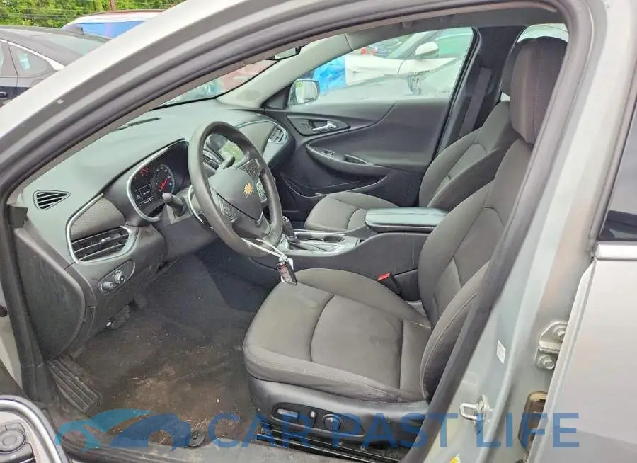 1G1ZD5ST2LF111367# 7