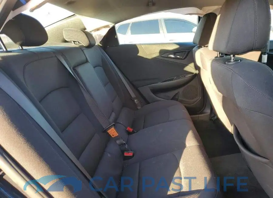 1G1ZD5ST2PF163829# 10