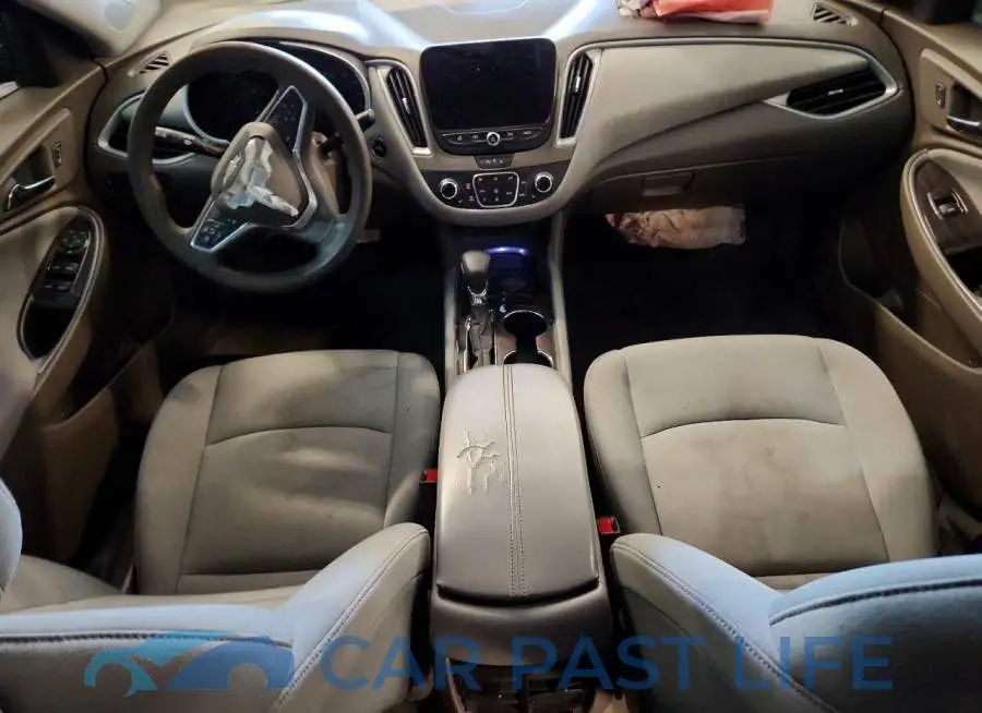 1G1ZD5ST3PF142195# 8
