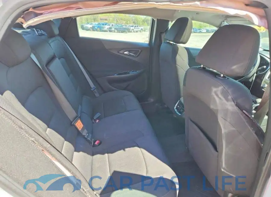 1G1ZD5ST3RF172168# 10
