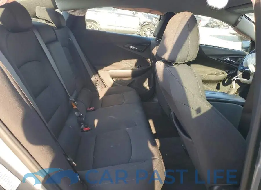 1G1ZD5ST4PF165663# 10