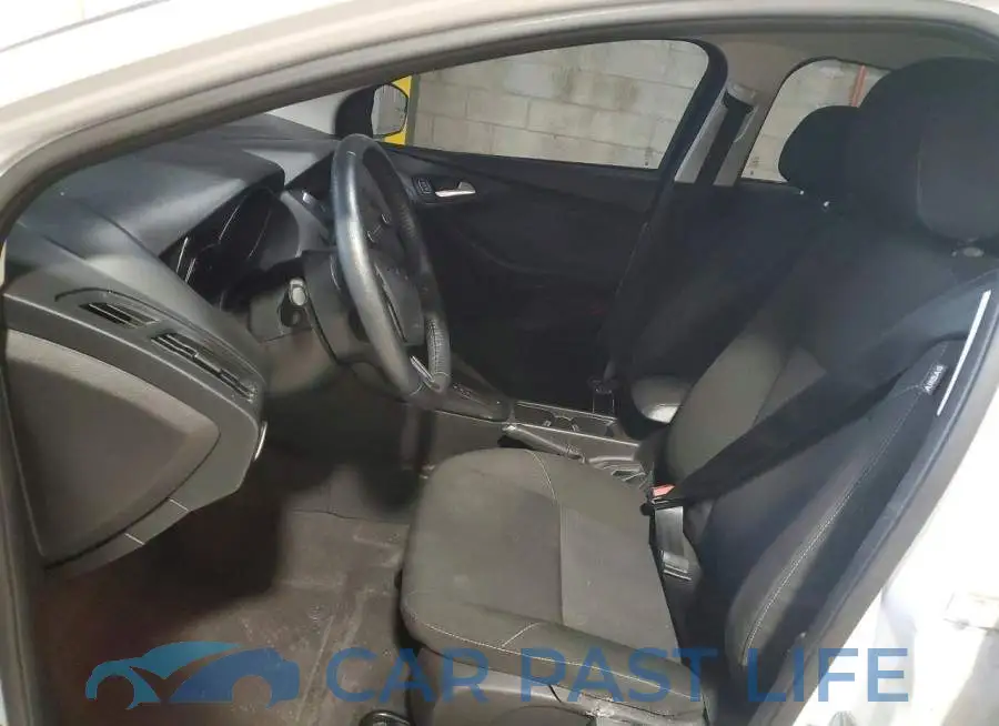 1FADP3F25JL318600# 7