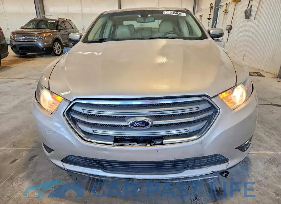 1FAHP2E82JG112015# 5