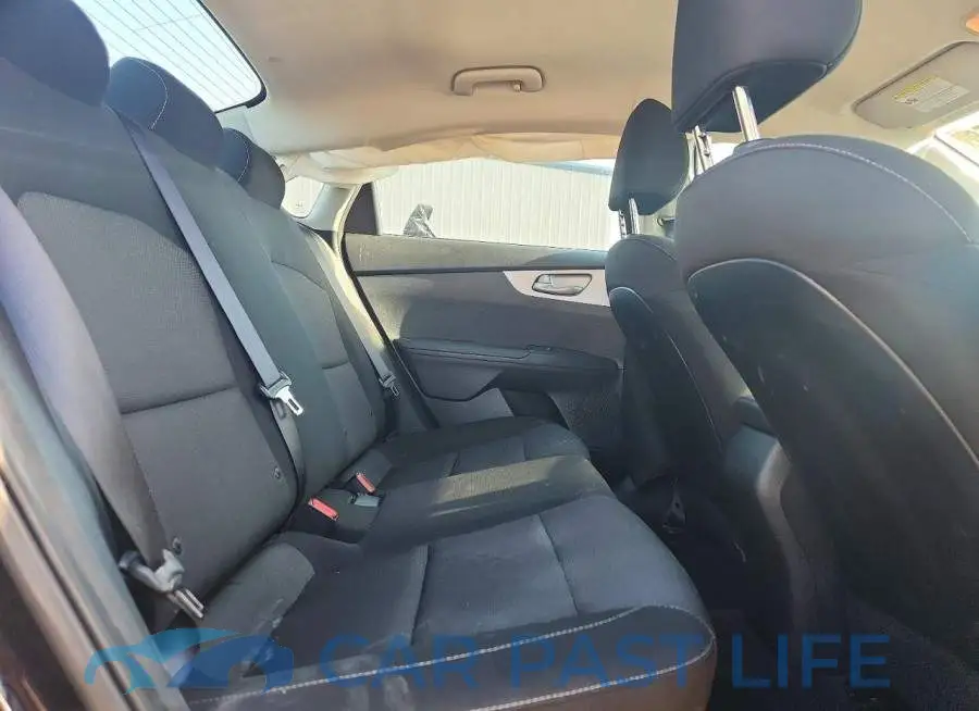 3KPF24AD4RE711203# 10
