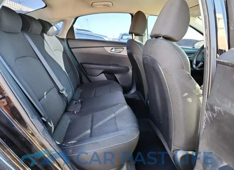 3KPF24AD6LE246947# 10