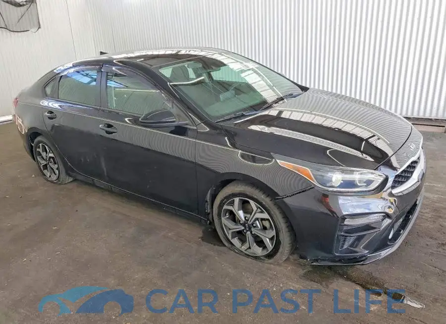 3KPF24AD8LE225890# 4