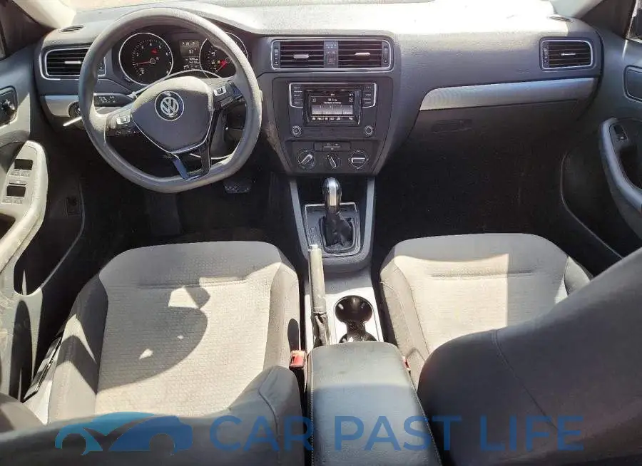 3VW2B7AJ2HM273966# 8