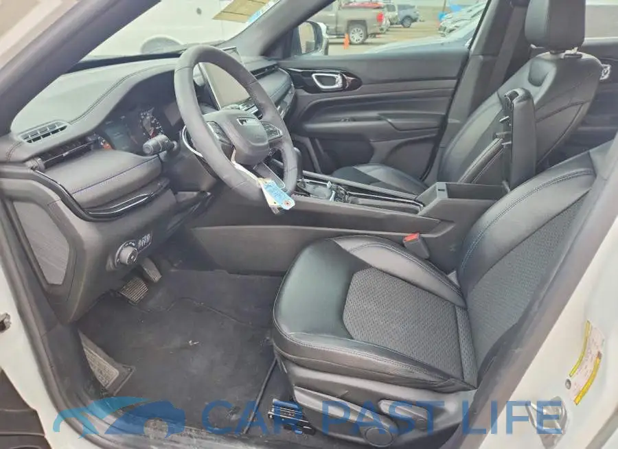 3C4NJDBN1ST562188# 7