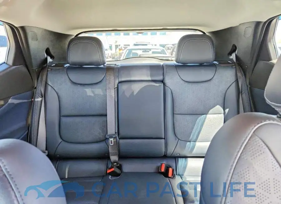 1G1FZ6S02N4105700# 10