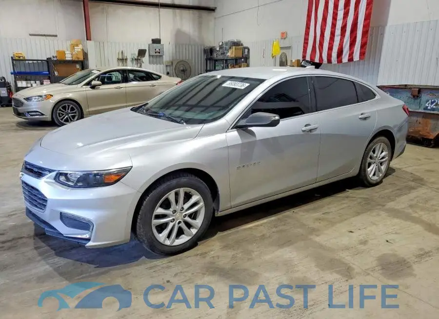 1G1ZD5ST8JF124668# 1