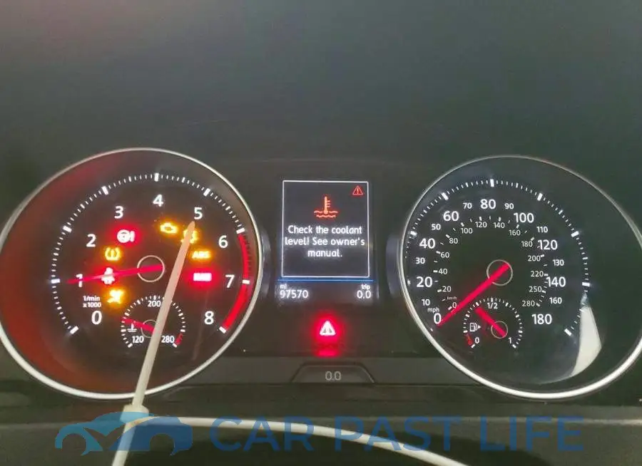 3VW5T7AU6KM015753# 9