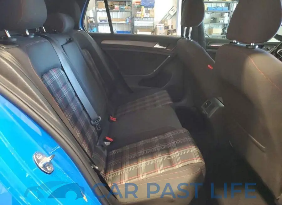 3VW5T7AU6KM015753# 10