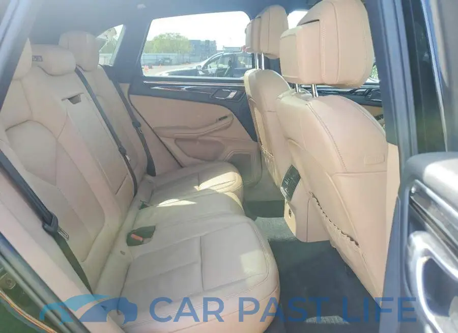 WP1AA2A53PLB06490# 11