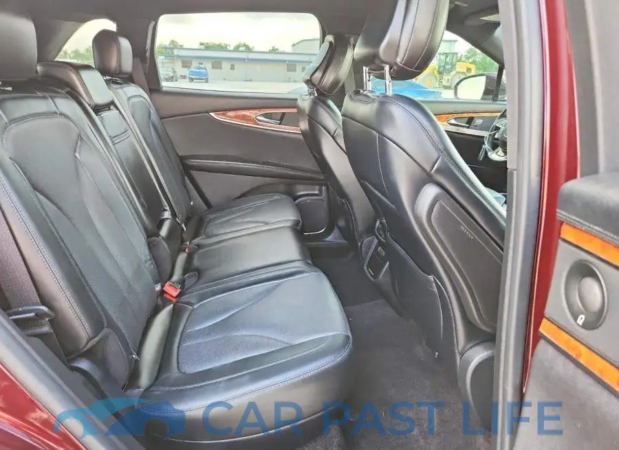 2LMPJ8KP4LBL04343# 11