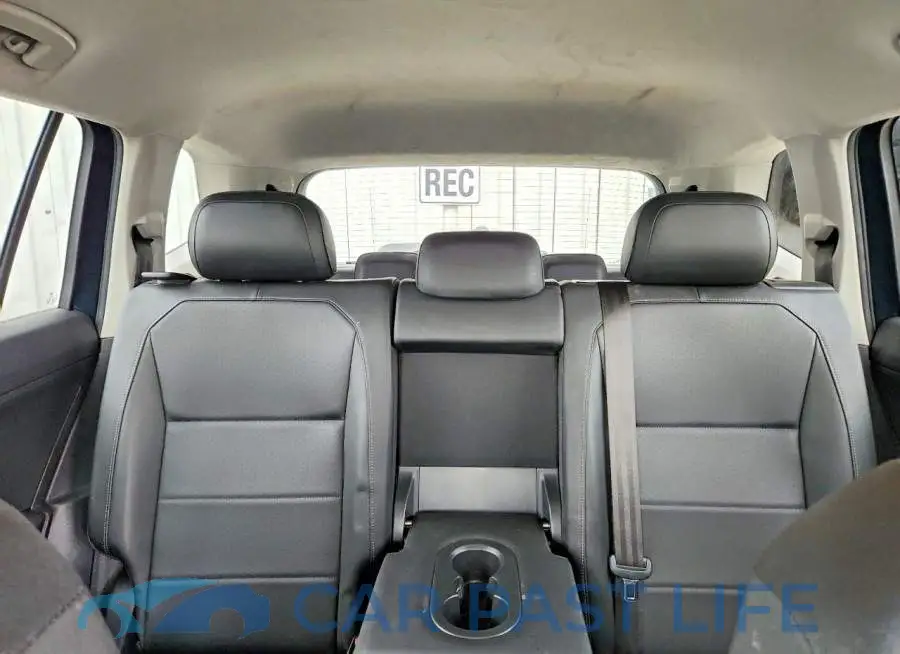3VV2B7AX7JM200767# 10