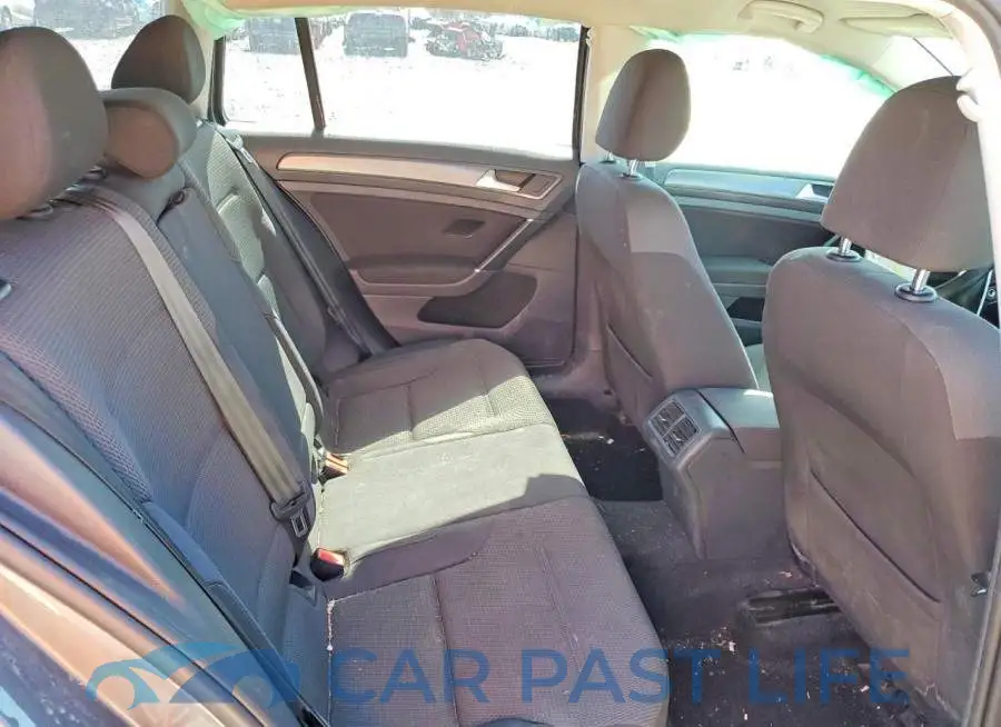 3VW117AU2KM518054# 10