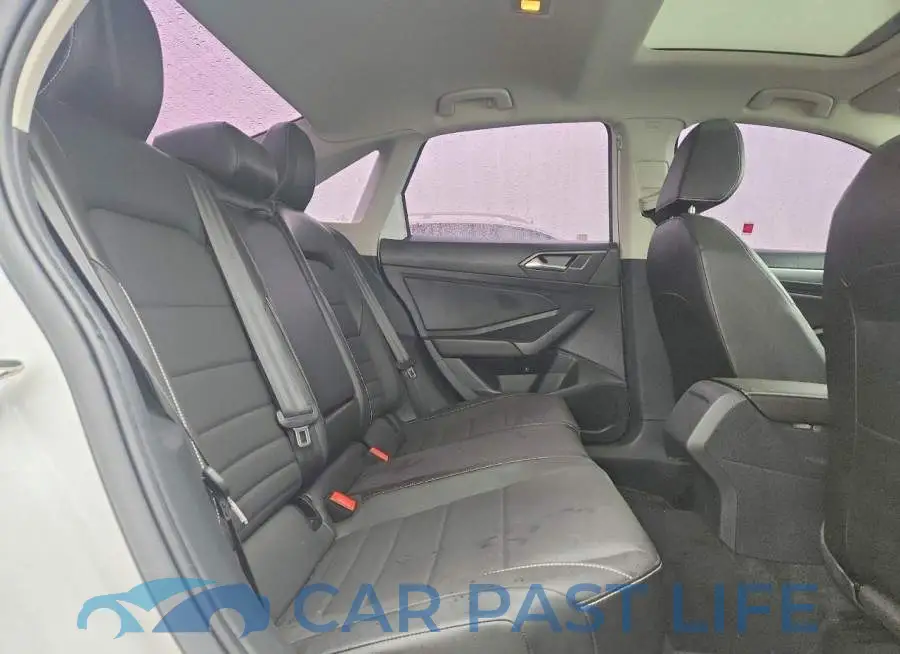 3VW7M7BU6PM037151# 10