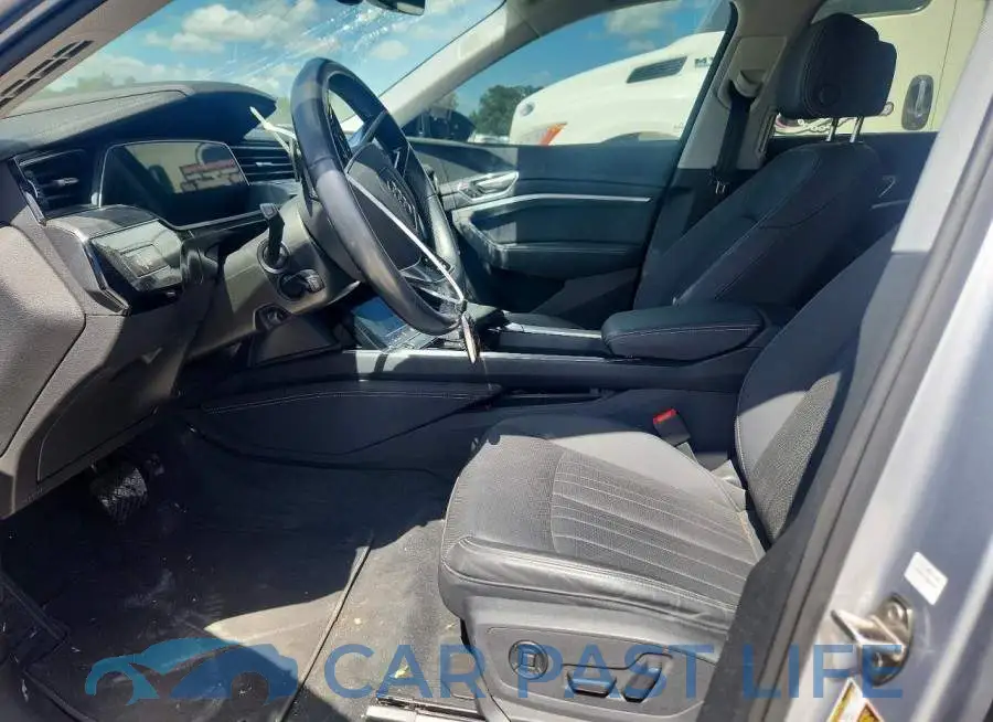 WA12AAGE8NB028552# 7
