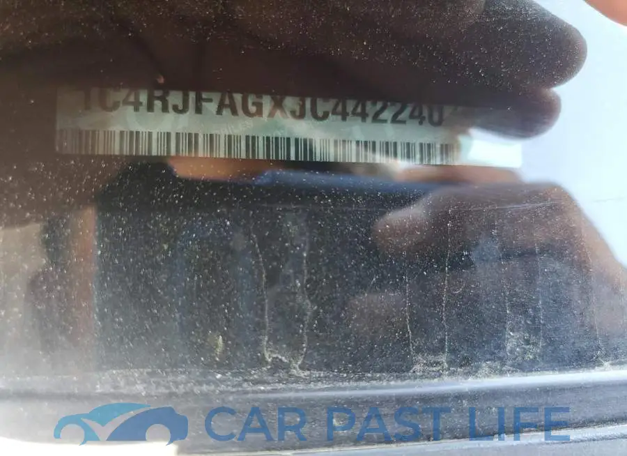 1C4RJFAGXJC442240# 12