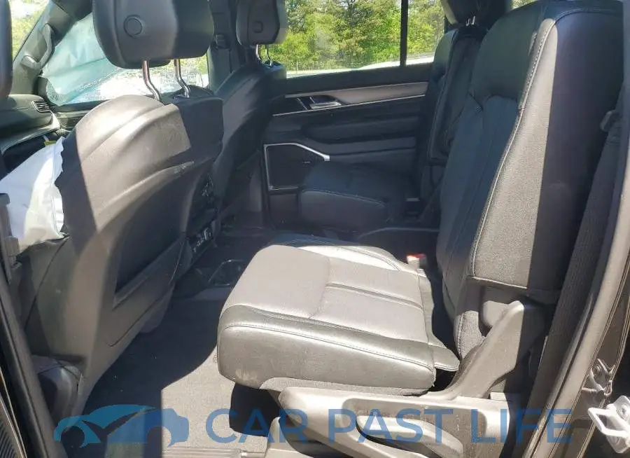 1C4SJVBP5TS160249# 11