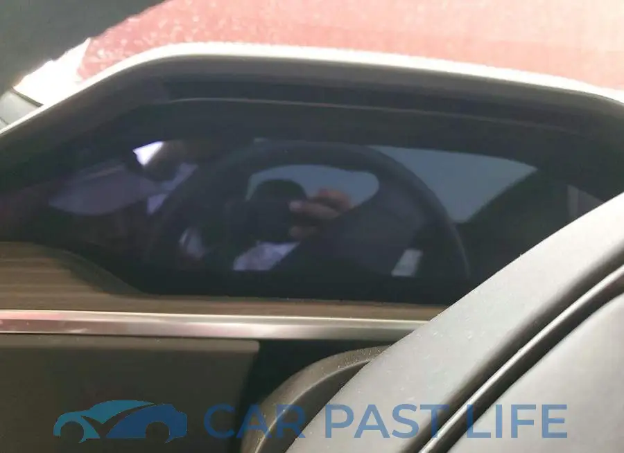 5YJSA1E56PF530033# 9