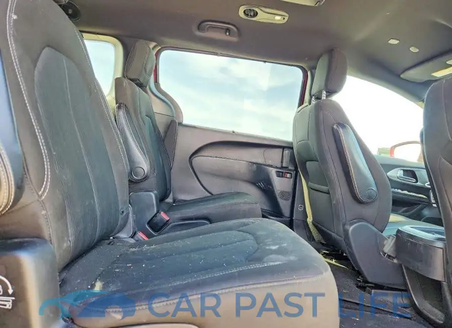 2C4RC1FGXLR150569# 11